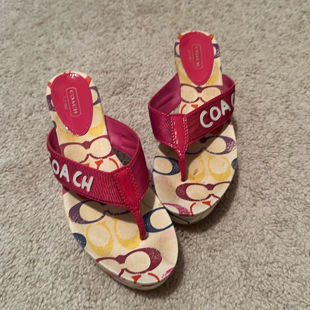 Coach wedge